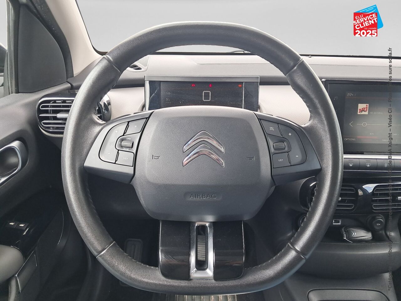 Véhicule d'occasion CITROEN C4 CACTUS PURETECH 110CH S/S SHINE E6.D 6CV GPS CAMERA CARPLAY chez Le Veodrome