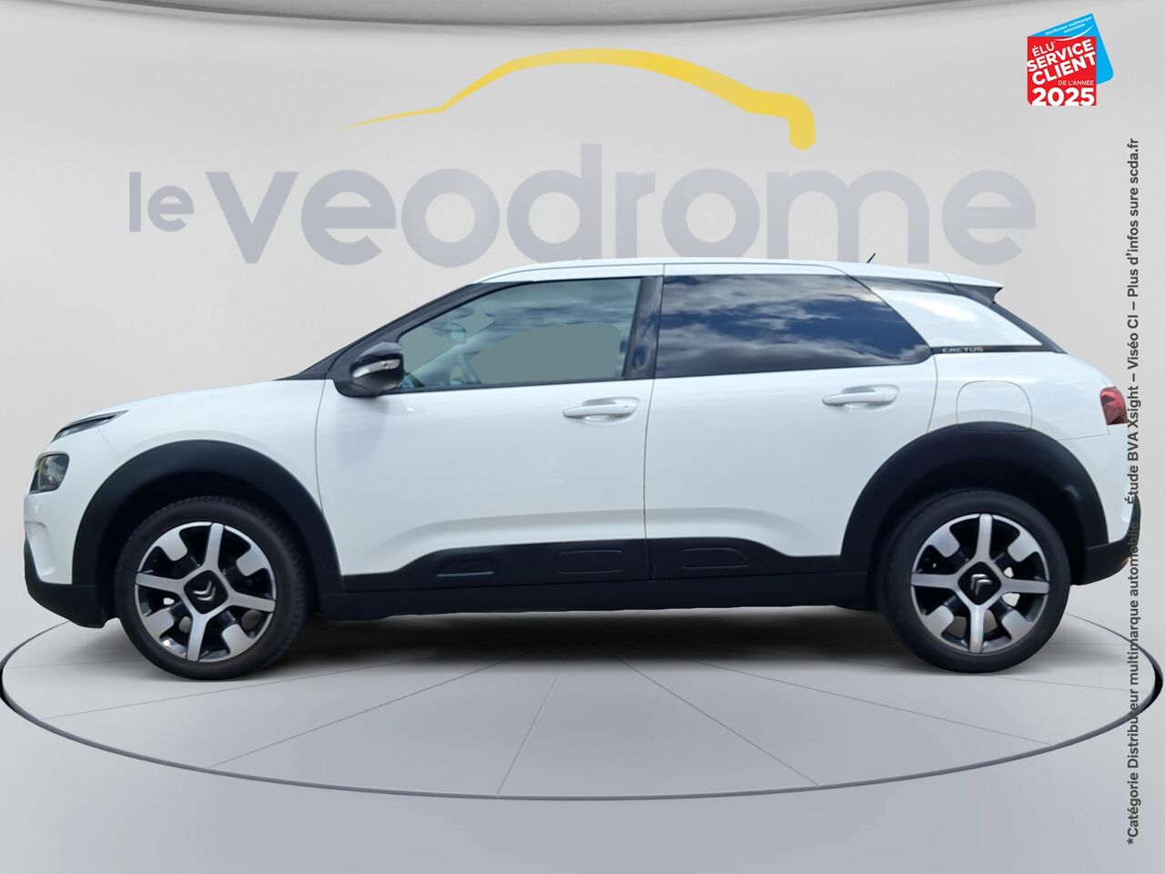 Véhicule d'occasion CITROEN C4 CACTUS PURETECH 110CH S/S SHINE E6.D 6CV GPS CAMERA CARPLAY chez Le Veodrome