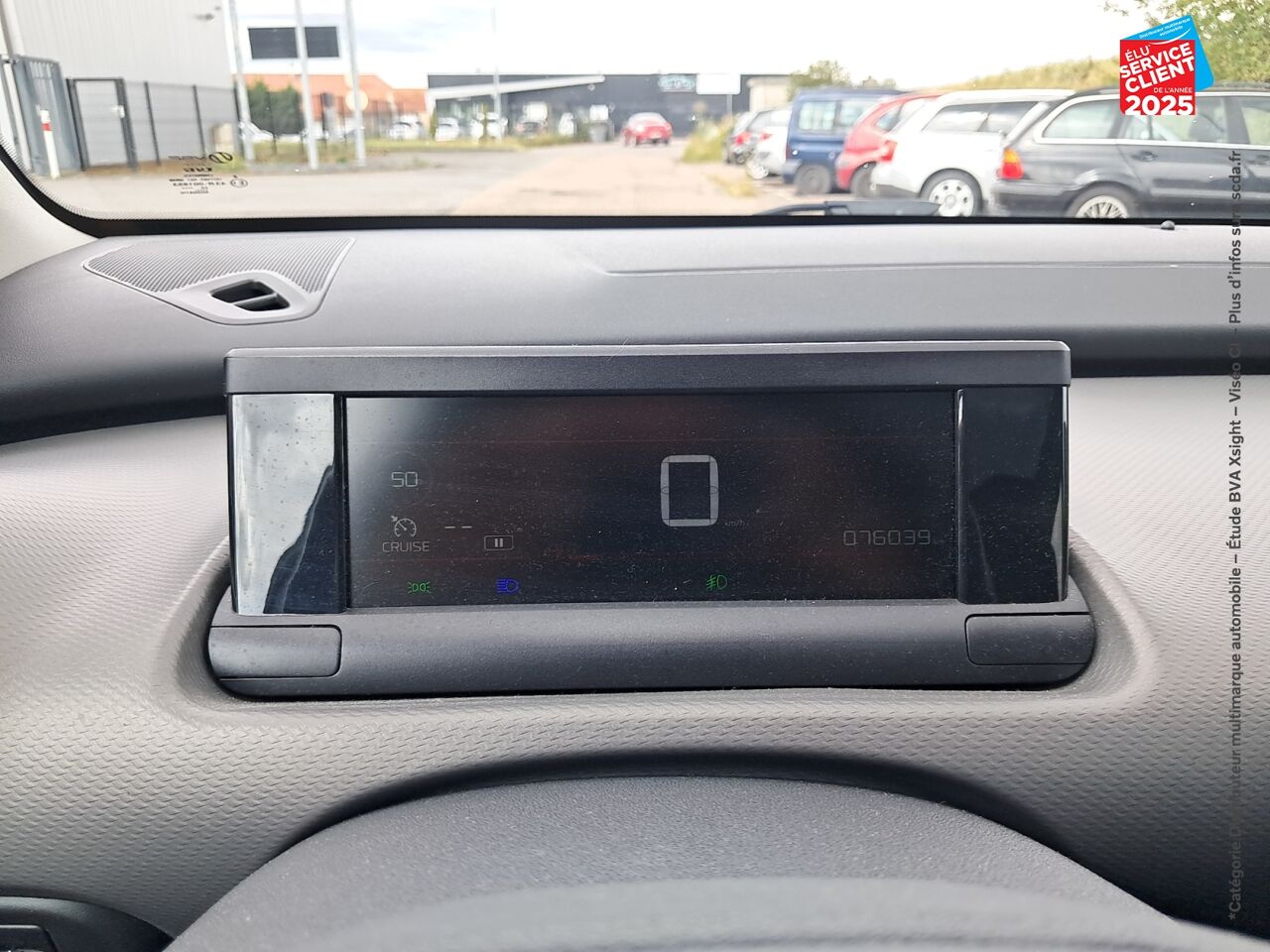 Véhicule d'occasion CITROEN C4 CACTUS PURETECH 110CH S/S SHINE E6.D 6CV GPS CAMERA CARPLAY chez Le Veodrome