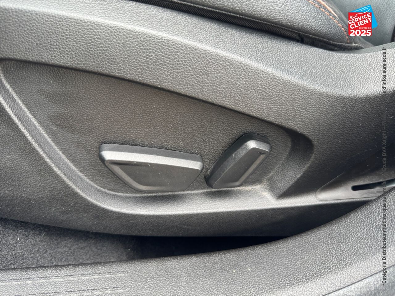 Véhicule d'occasion RENAULT CAPTUR 1.3 TCE 155CH FAP INITIALE PARIS EDC - 20 chez Hyundai Epernay