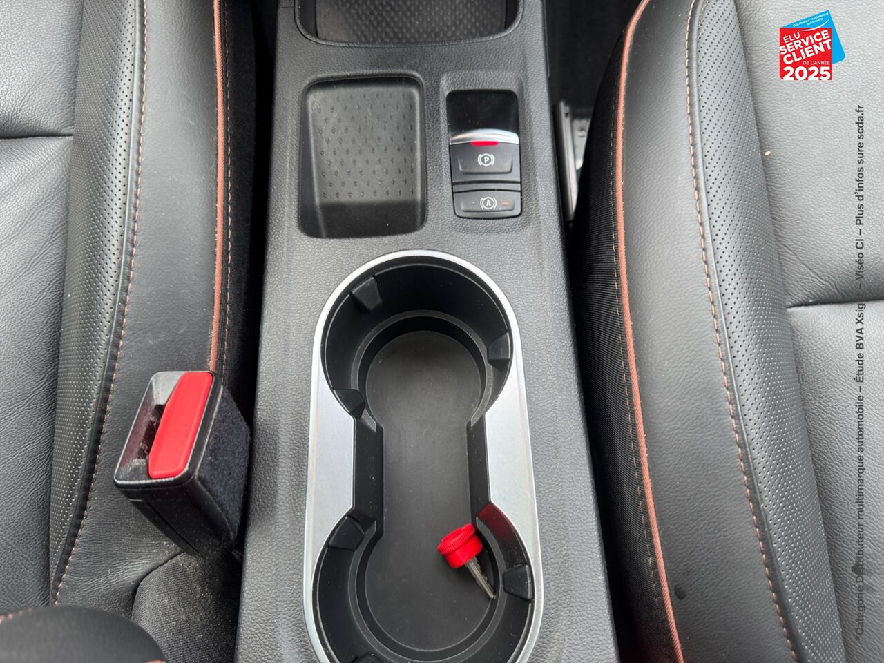 Véhicule d'occasion RENAULT CAPTUR 1.3 TCE 155CH FAP INITIALE PARIS EDC - 20 chez Hyundai Epernay