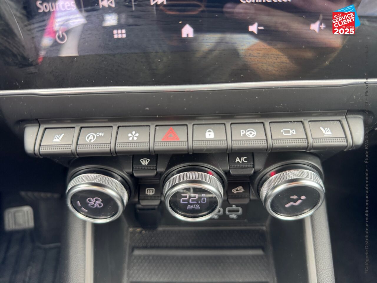 Véhicule d'occasion RENAULT CAPTUR 1.3 TCE 155CH FAP INITIALE PARIS EDC - 20 chez Hyundai Epernay