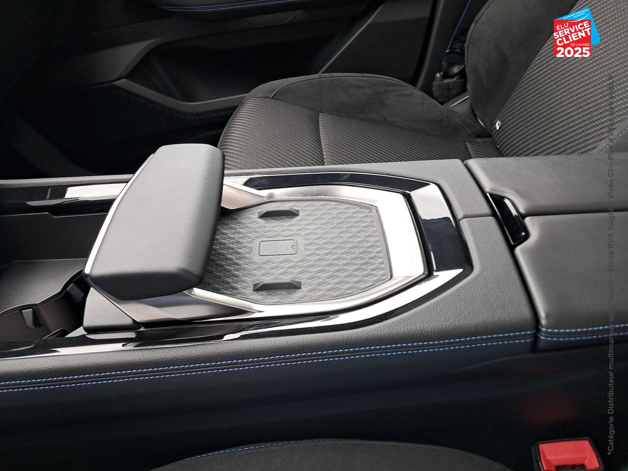 Véhicule d'occasion RENAULT ESPACE 1.2 E-TECH FULL HYBRID 200CH ESPRIT ALPINE chez Toyota Thionville