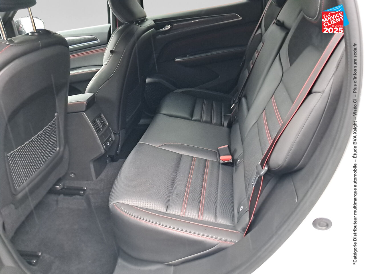 Véhicule d'occasion RENAULT ARKANA 1.3 TCE MILD HYBRID 160CH RS LINE EDC -22 chez Toyota Bar le Duc