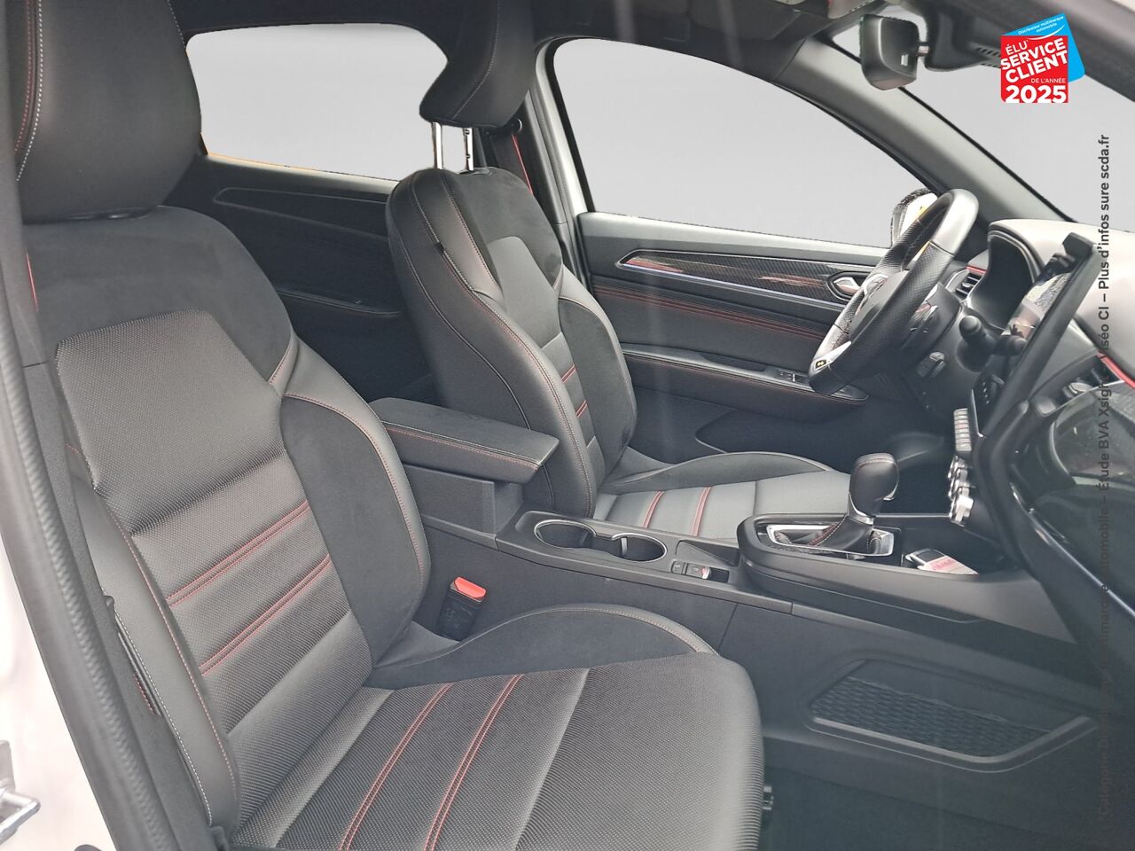Véhicule d'occasion RENAULT ARKANA 1.3 TCE MILD HYBRID 160CH RS LINE EDC -22 chez Toyota Bar le Duc