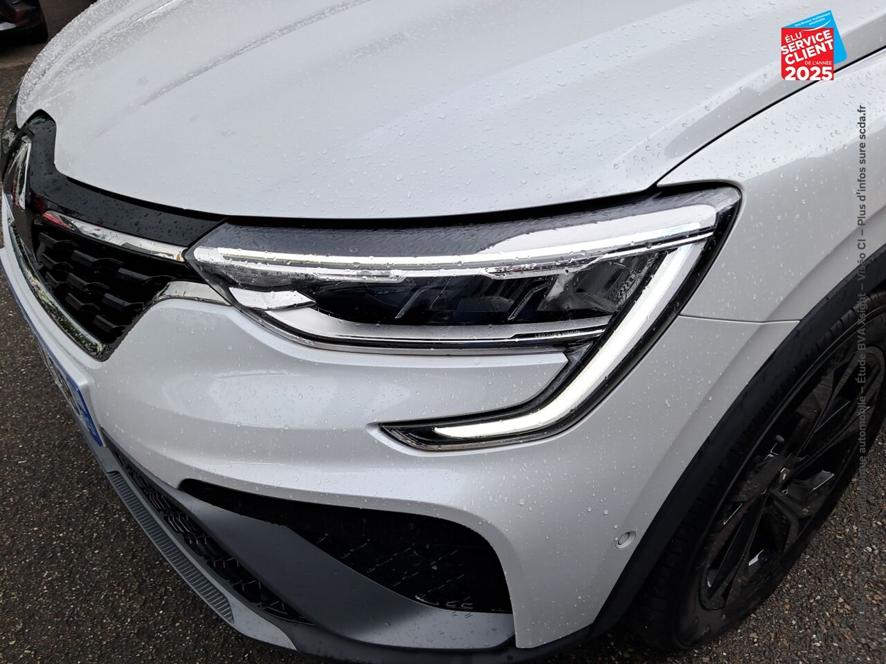 Véhicule d'occasion RENAULT ARKANA 1.3 TCE MILD HYBRID 160CH RS LINE EDC -22 chez Toyota Bar le Duc