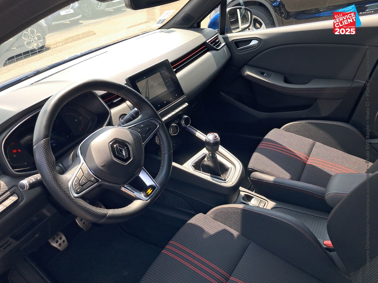 Véhicule d'occasion RENAULT CLIO 1.0 TCE 100CH RS LINE - 20 chez Renault Saint-Louis