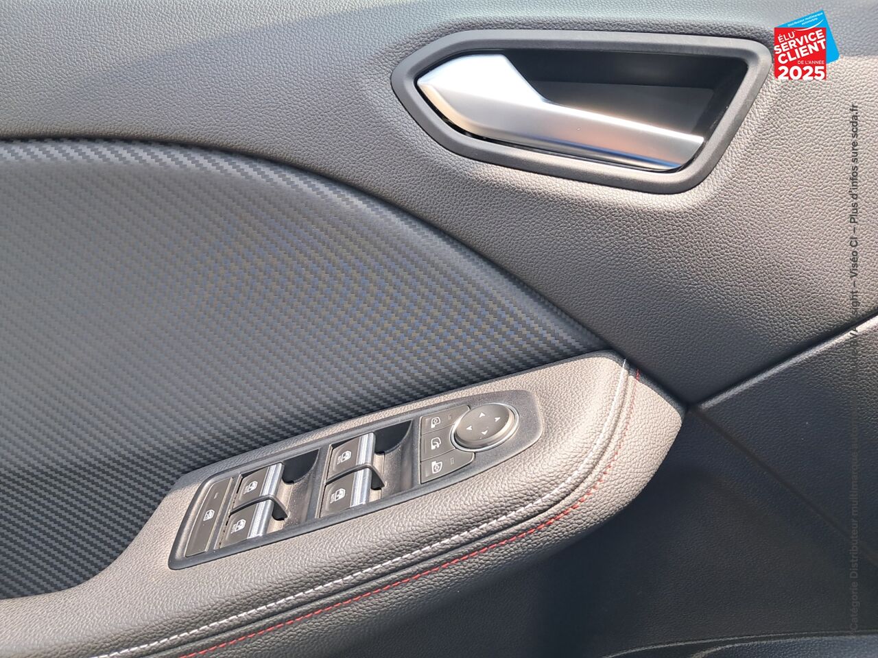 Véhicule d'occasion RENAULT CLIO 1.0 TCE 100CH RS LINE - 20 chez Renault Saint-Louis