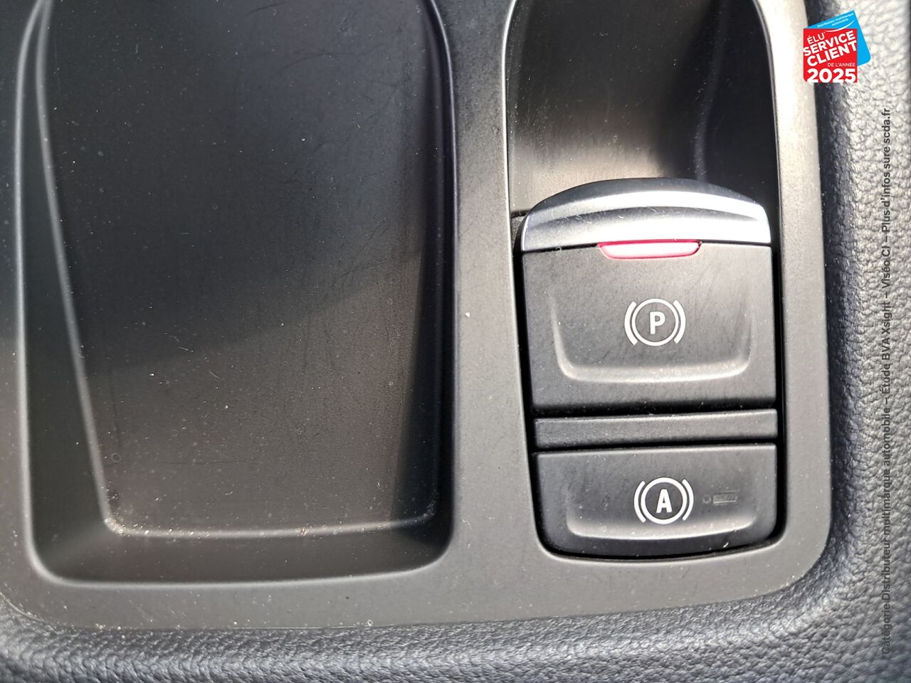 Véhicule d'occasion RENAULT CLIO 1.0 TCE 100CH RS LINE - 20 chez Renault Saint-Louis