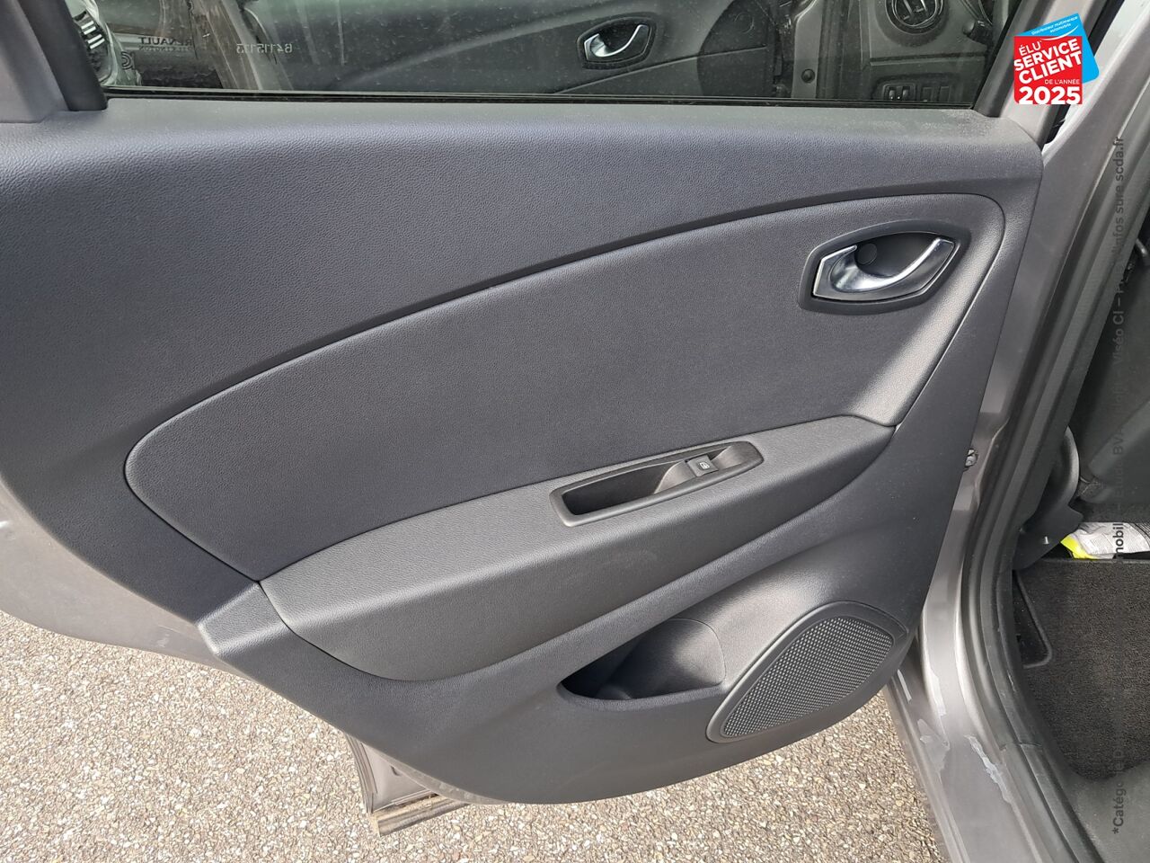 Véhicule d'occasion RENAULT CAPTUR 1.3 TCE 130CH FAP INTENS chez HESS Automobile