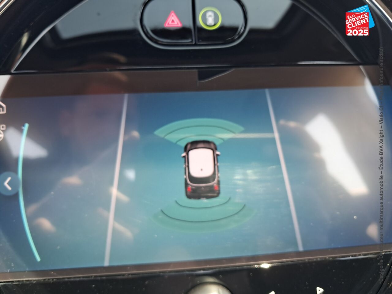 Véhicule d'occasion MINI MINI 5 PORTES COOPER 136CH EDITION CAMDEN BVA7 TOUVRANT SIEGE CHAUF GPS chez BMW Lons le Saunier