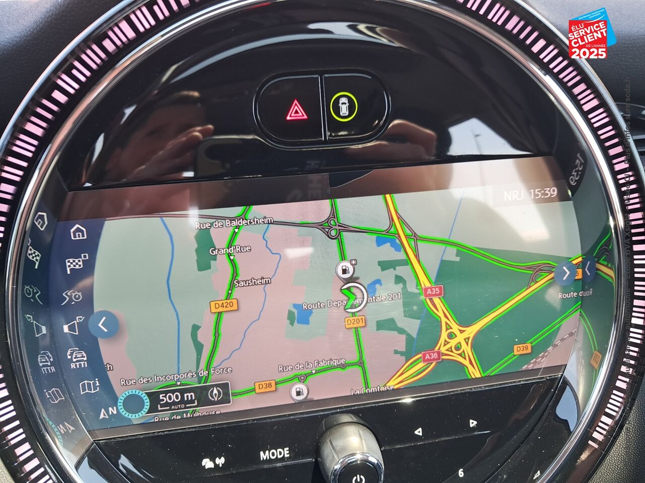 Véhicule d'occasion MINI MINI 5 PORTES COOPER 136CH EDITION CAMDEN BVA7 TOUVRANT SIEGE CHAUF GPS chez BMW Lons le Saunier