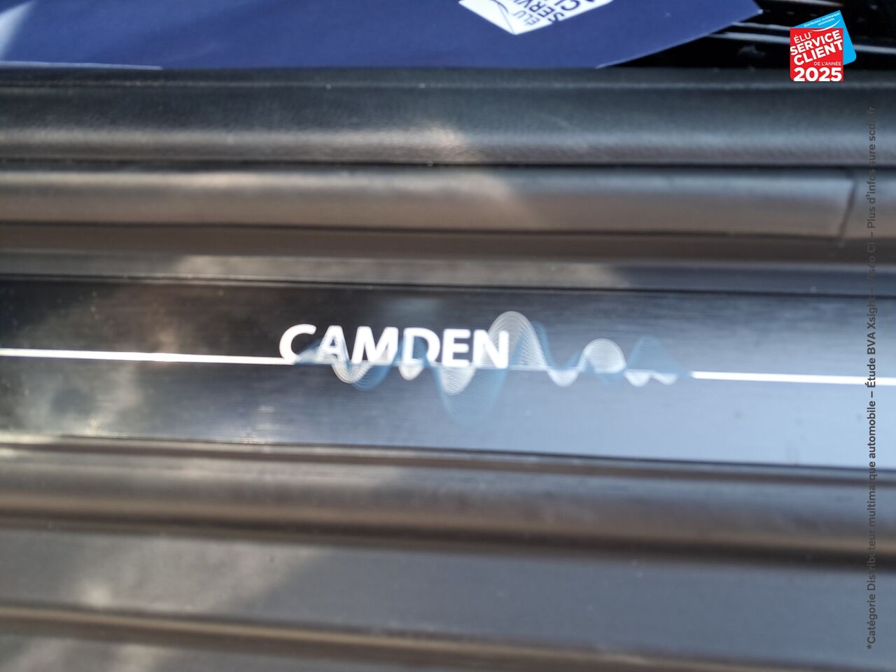 Véhicule d'occasion MINI MINI 5 PORTES COOPER 136CH EDITION CAMDEN BVA7 TOUVRANT SIEGE CHAUF GPS chez BMW Lons le Saunier
