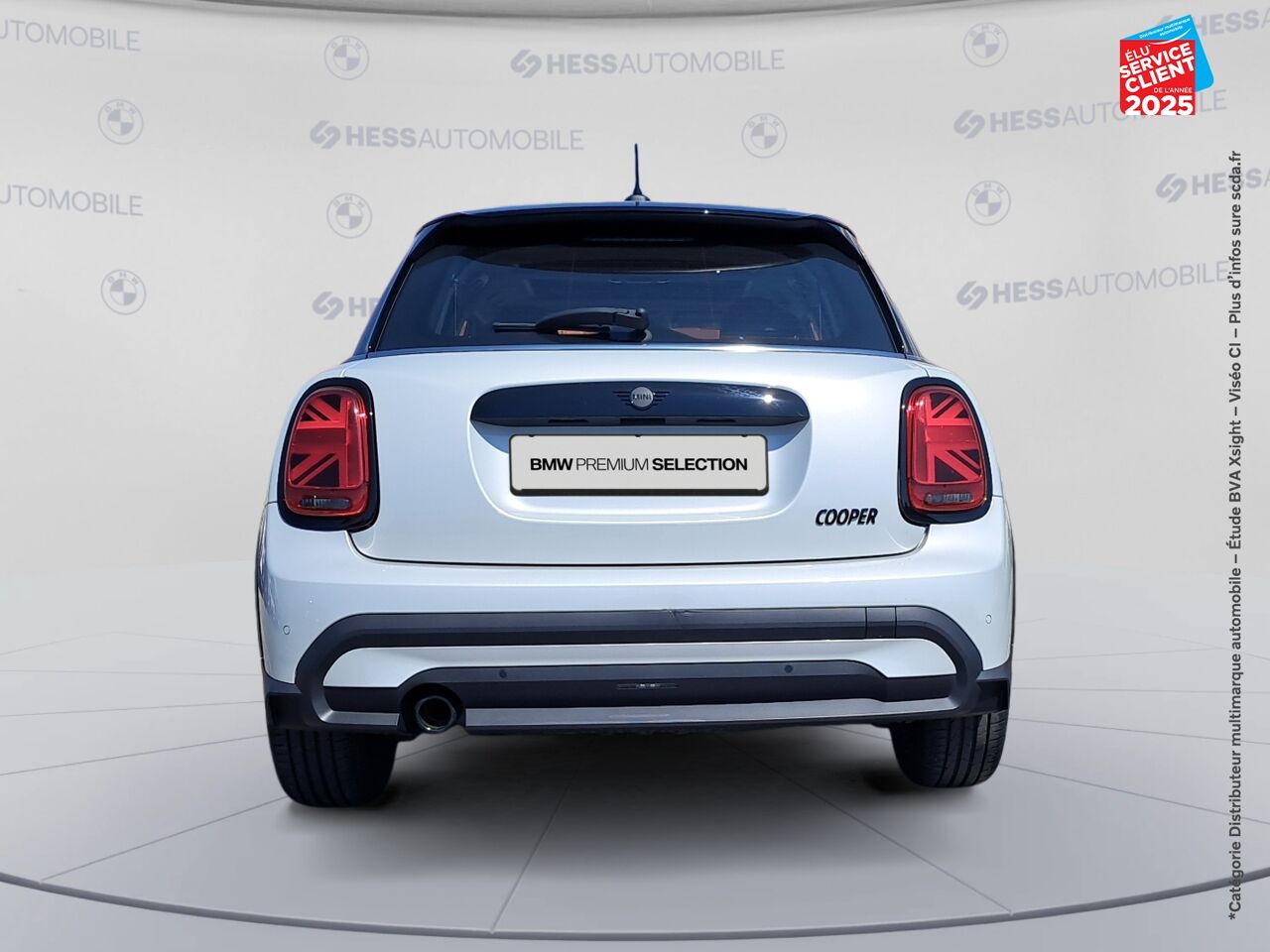 Véhicule d'occasion MINI MINI 5 PORTES COOPER 136CH EDITION CAMDEN BVA7 TOUVRANT SIEGE CHAUF GPS chez BMW Lons le Saunier