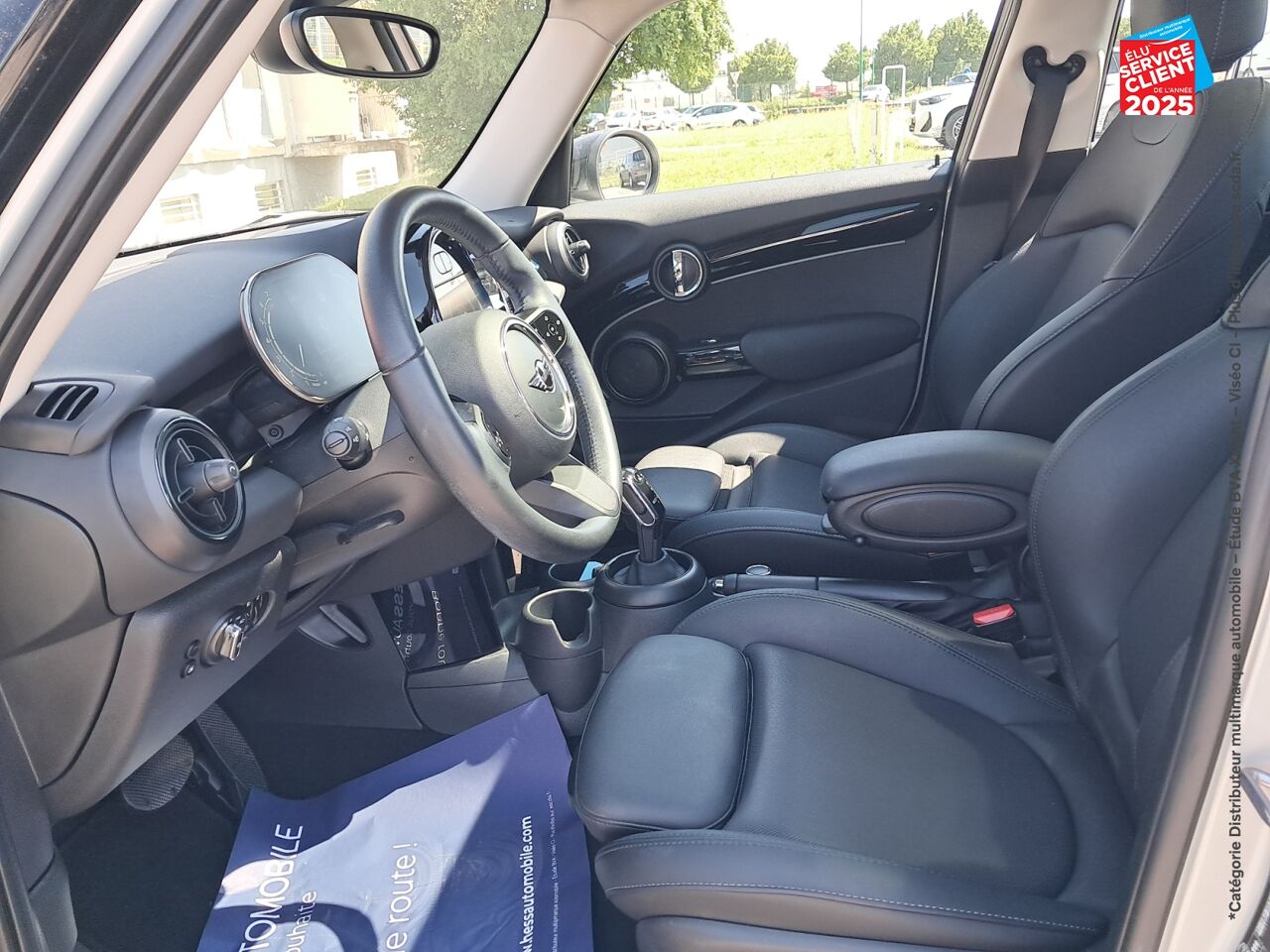 Véhicule d'occasion MINI MINI 5 PORTES COOPER 136CH EDITION CAMDEN BVA7 TOUVRANT SIEGE CHAUF GPS chez BMW Lons le Saunier