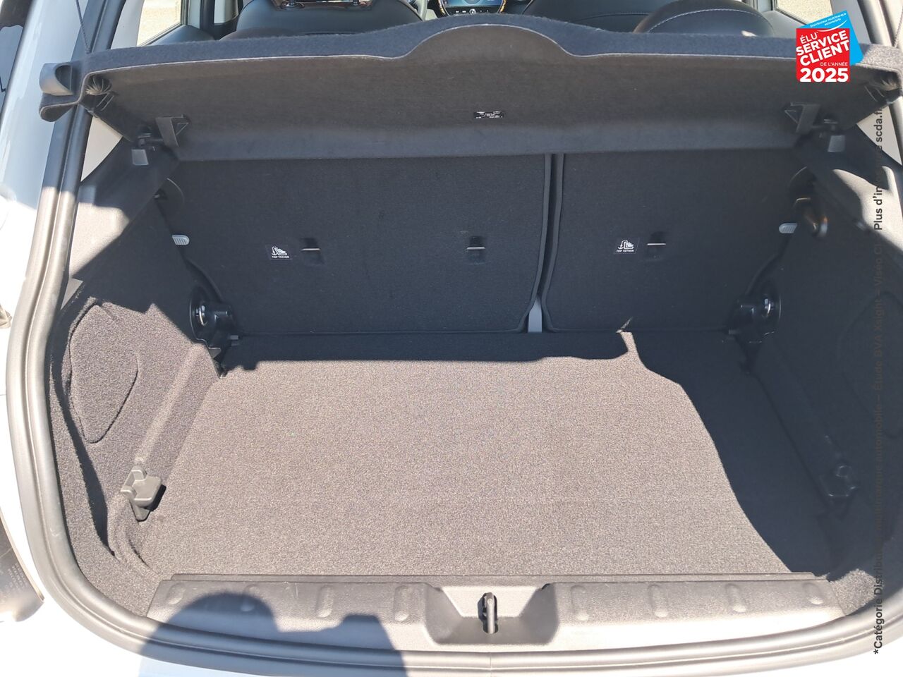 Véhicule d'occasion MINI MINI 5 PORTES COOPER 136CH EDITION CAMDEN BVA7 TOUVRANT SIEGE CHAUF GPS chez BMW Lons le Saunier