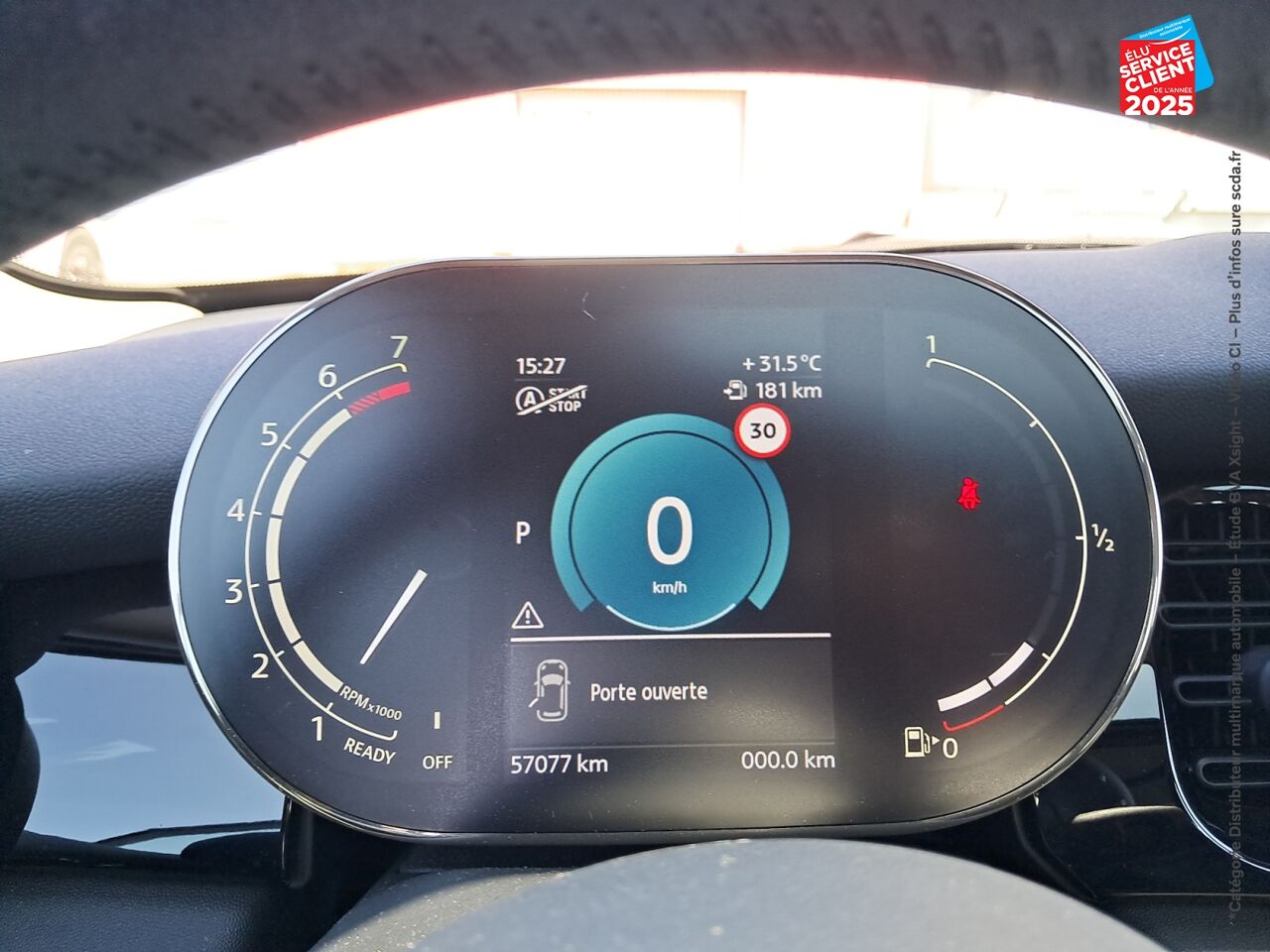 Véhicule d'occasion MINI MINI 5 PORTES COOPER 136CH EDITION CAMDEN BVA7 TOUVRANT SIEGE CHAUF GPS chez BMW Lons le Saunier