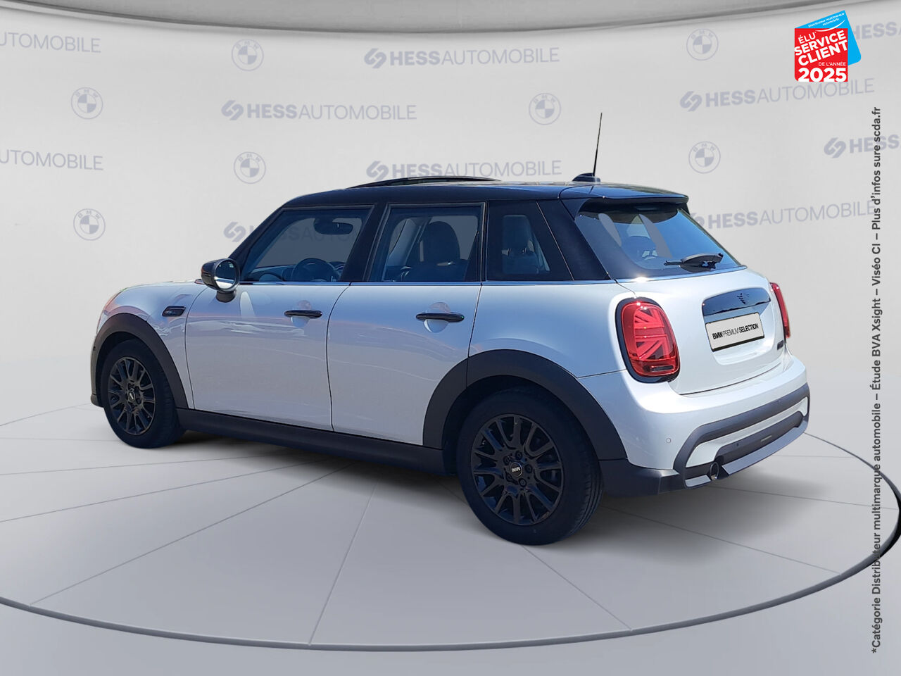 Véhicule d'occasion MINI MINI 5 PORTES COOPER 136CH EDITION CAMDEN BVA7 TOUVRANT SIEGE CHAUF GPS chez BMW Lons le Saunier