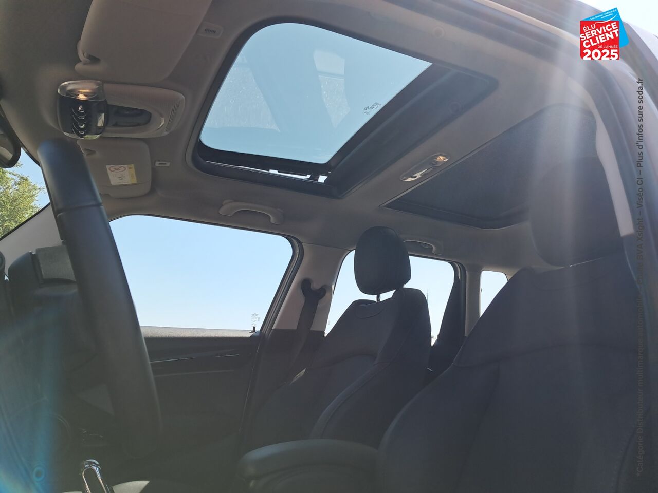 Véhicule d'occasion MINI MINI 5 PORTES COOPER 136CH EDITION CAMDEN BVA7 TOUVRANT SIEGE CHAUF GPS chez BMW Lons le Saunier