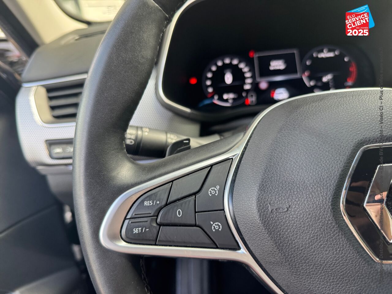 Véhicule d'occasion RENAULT ARKANA 1.3 TCE MILD HYBRID 140CH TECHNO EDC -22 chez HESS Automobile