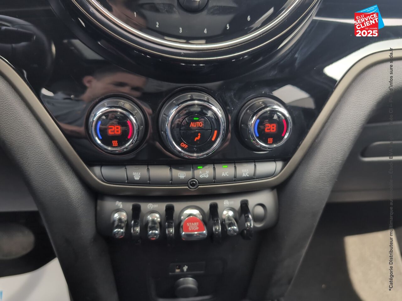 Véhicule d'occasion MINI COUNTRYMAN COOPER 136CH NORTHWOOD TPANO SIEGES CUIR CAMERA chez BMW Pontarlier