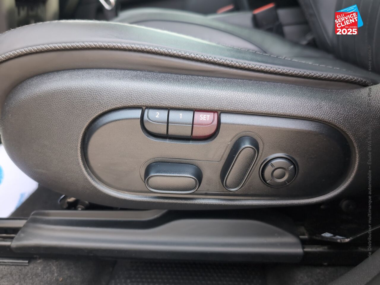 Véhicule d'occasion MINI COUNTRYMAN COOPER 136CH NORTHWOOD TPANO SIEGES CUIR CAMERA chez BMW Pontarlier