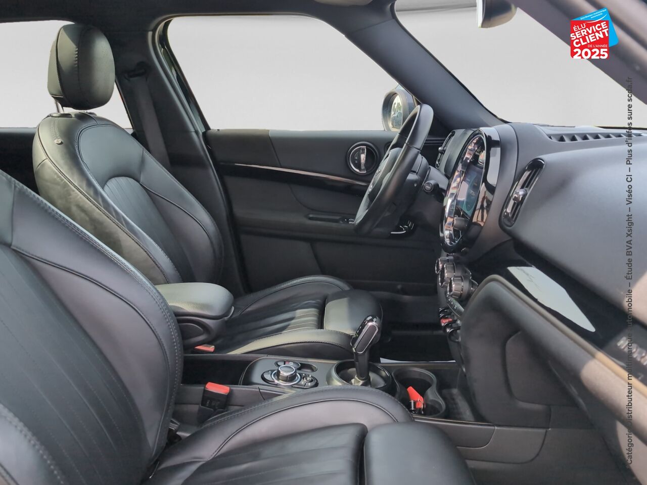 Véhicule d'occasion MINI COUNTRYMAN COOPER 136CH NORTHWOOD TPANO SIEGES CUIR CAMERA chez BMW Pontarlier