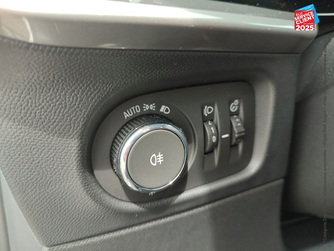 Véhicule d'occasion OPEL MOKKA 1.2 TURBO 136CH ELEGANCE GPS CAMERA chez Peugeot Charleville