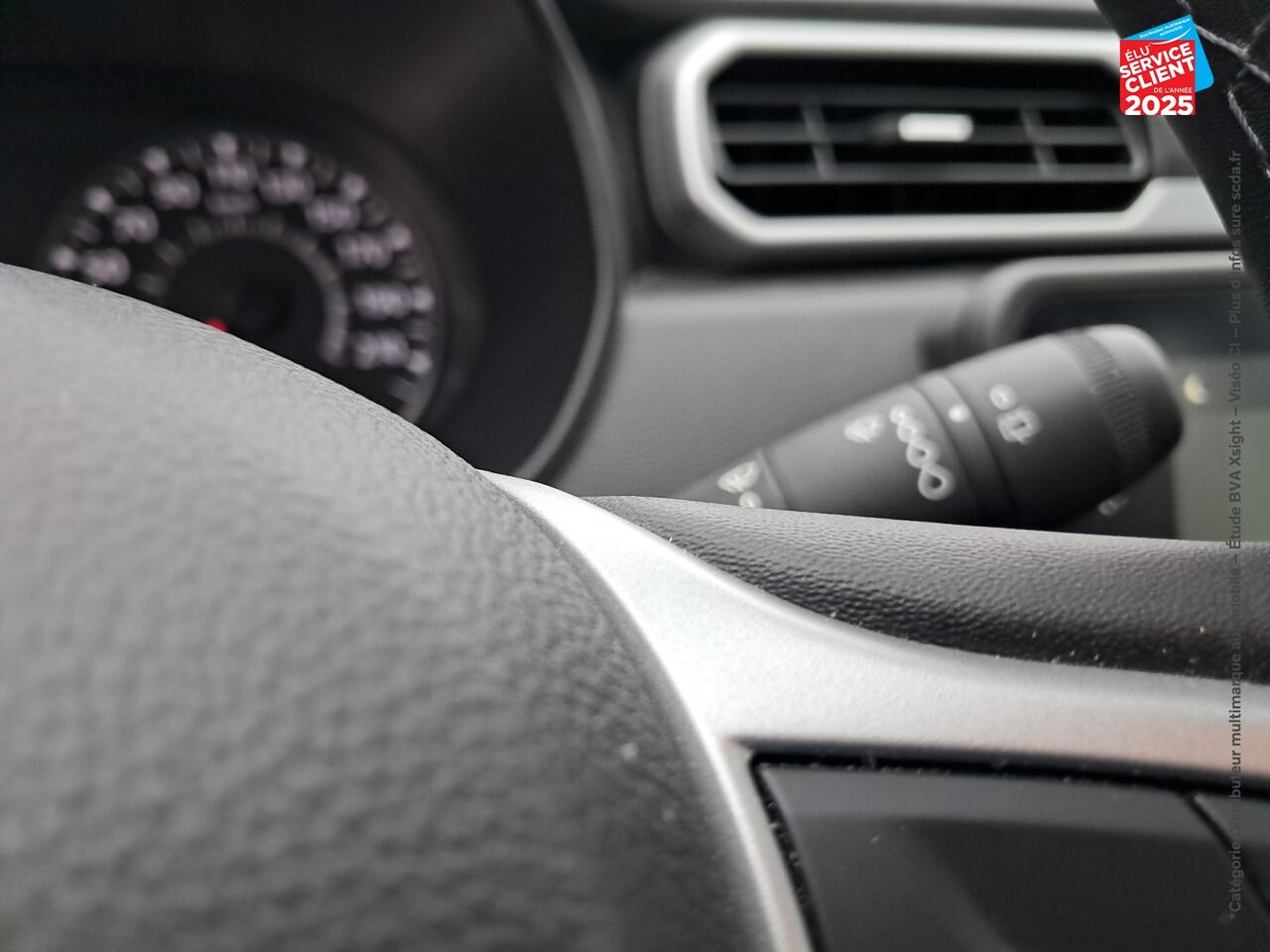 Véhicule d'occasion DACIA DUSTER 1.3 TCE 150CH FAP JOURNEY 4X2 EDC chez Hyundai Epernay