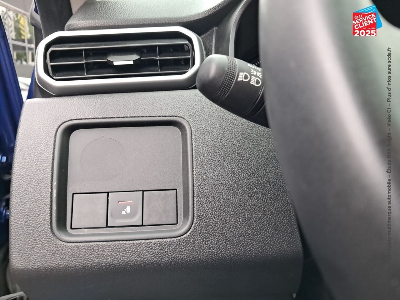 Véhicule d'occasion DACIA DUSTER 1.3 TCE 150CH FAP JOURNEY 4X2 EDC chez Hyundai Epernay