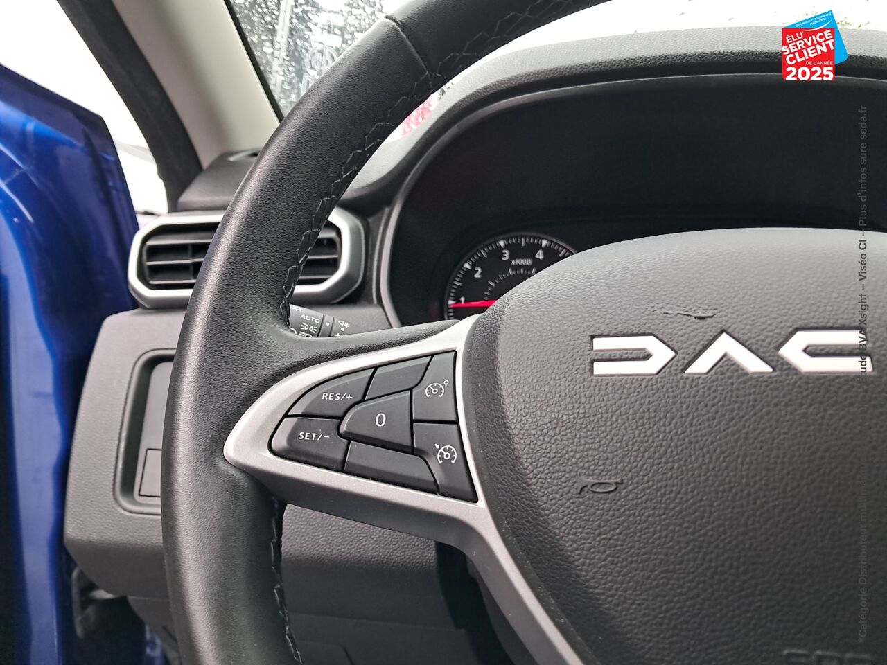 Véhicule d'occasion DACIA DUSTER 1.3 TCE 150CH FAP JOURNEY 4X2 EDC chez Hyundai Epernay