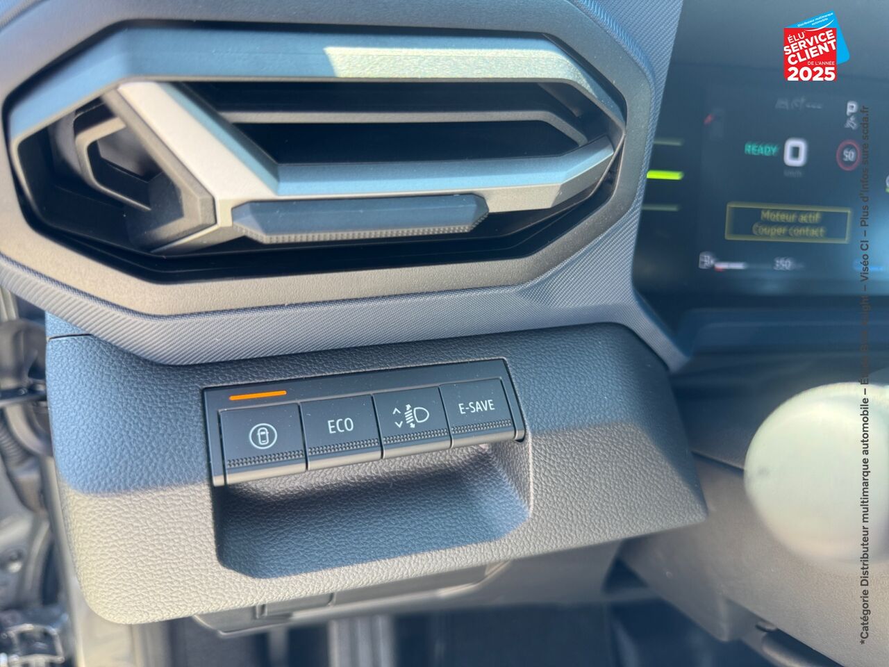 Véhicule d'occasion DACIA DUSTER 1.6 HYBRID 140CH EXPRESSION 4X2 chez Renault Colmar