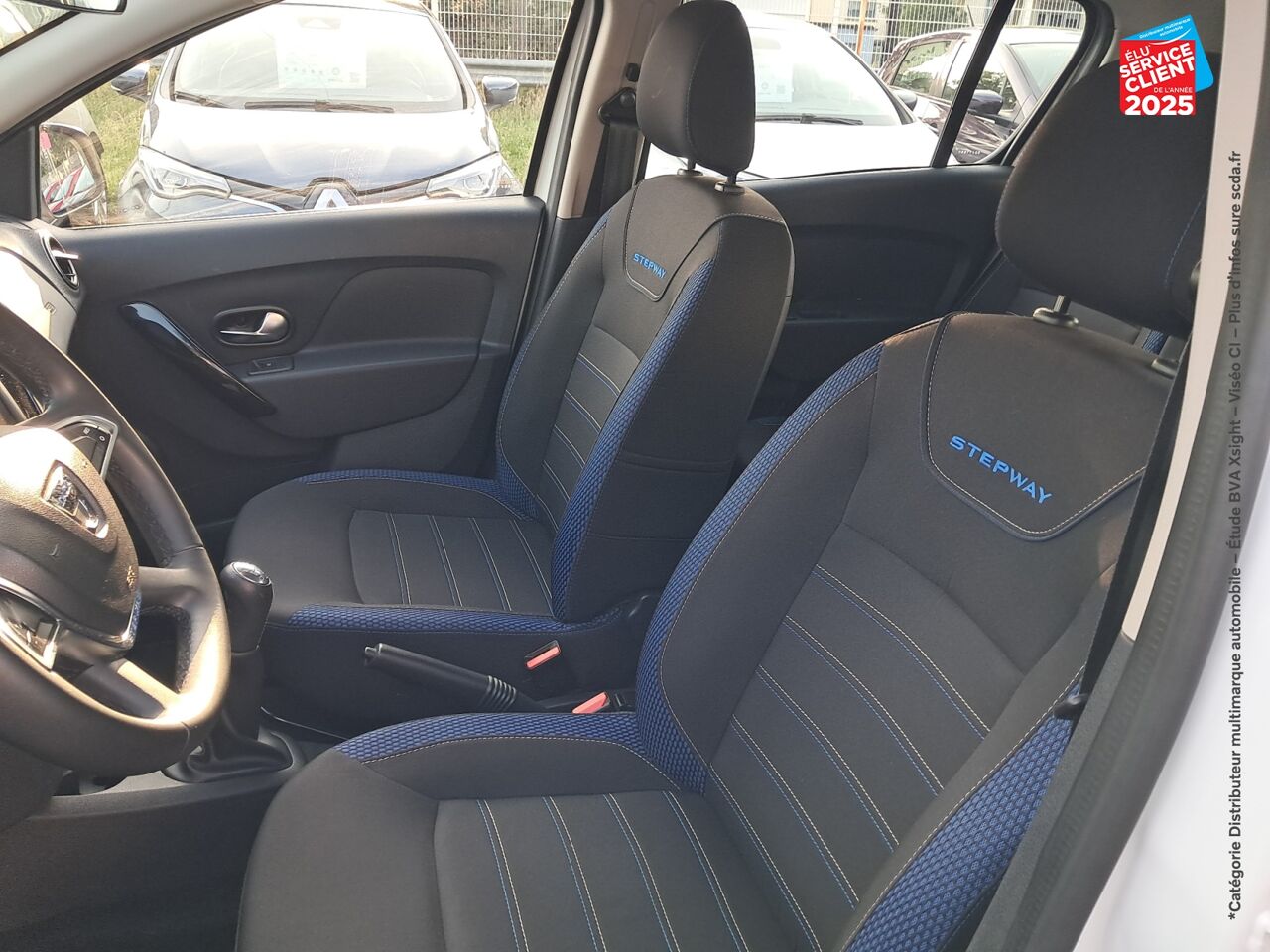 Véhicule d'occasion DACIA SANDERO 1.0 TCE 100CH 15 ANS chez Toyota Saint Dizier