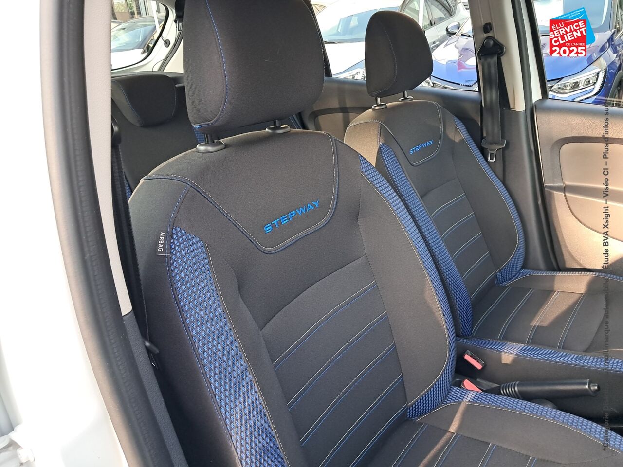Véhicule d'occasion DACIA SANDERO 1.0 TCE 100CH 15 ANS chez Toyota Saint Dizier