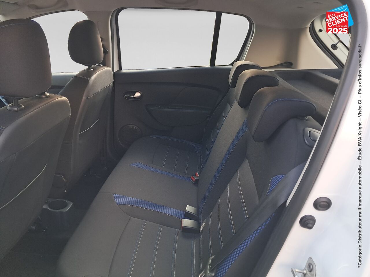 Véhicule d'occasion DACIA SANDERO 1.0 TCE 100CH 15 ANS chez Toyota Saint Dizier