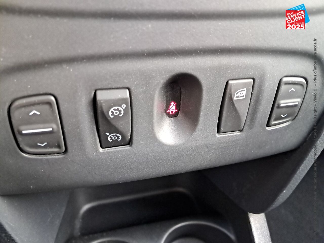 Véhicule d'occasion DACIA SANDERO 1.0 TCE 100CH 15 ANS chez Toyota Saint Dizier