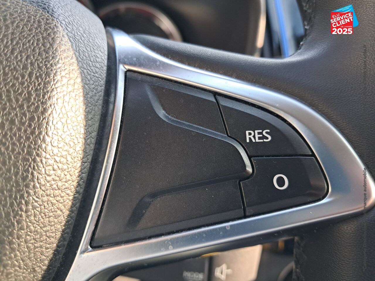 Véhicule d'occasion DACIA SANDERO 1.0 TCE 100CH 15 ANS chez Toyota Saint Dizier