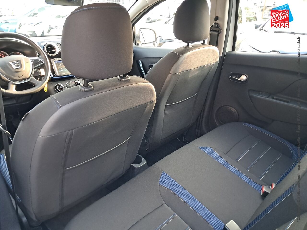 Véhicule d'occasion DACIA SANDERO 1.0 TCE 100CH 15 ANS chez Toyota Saint Dizier