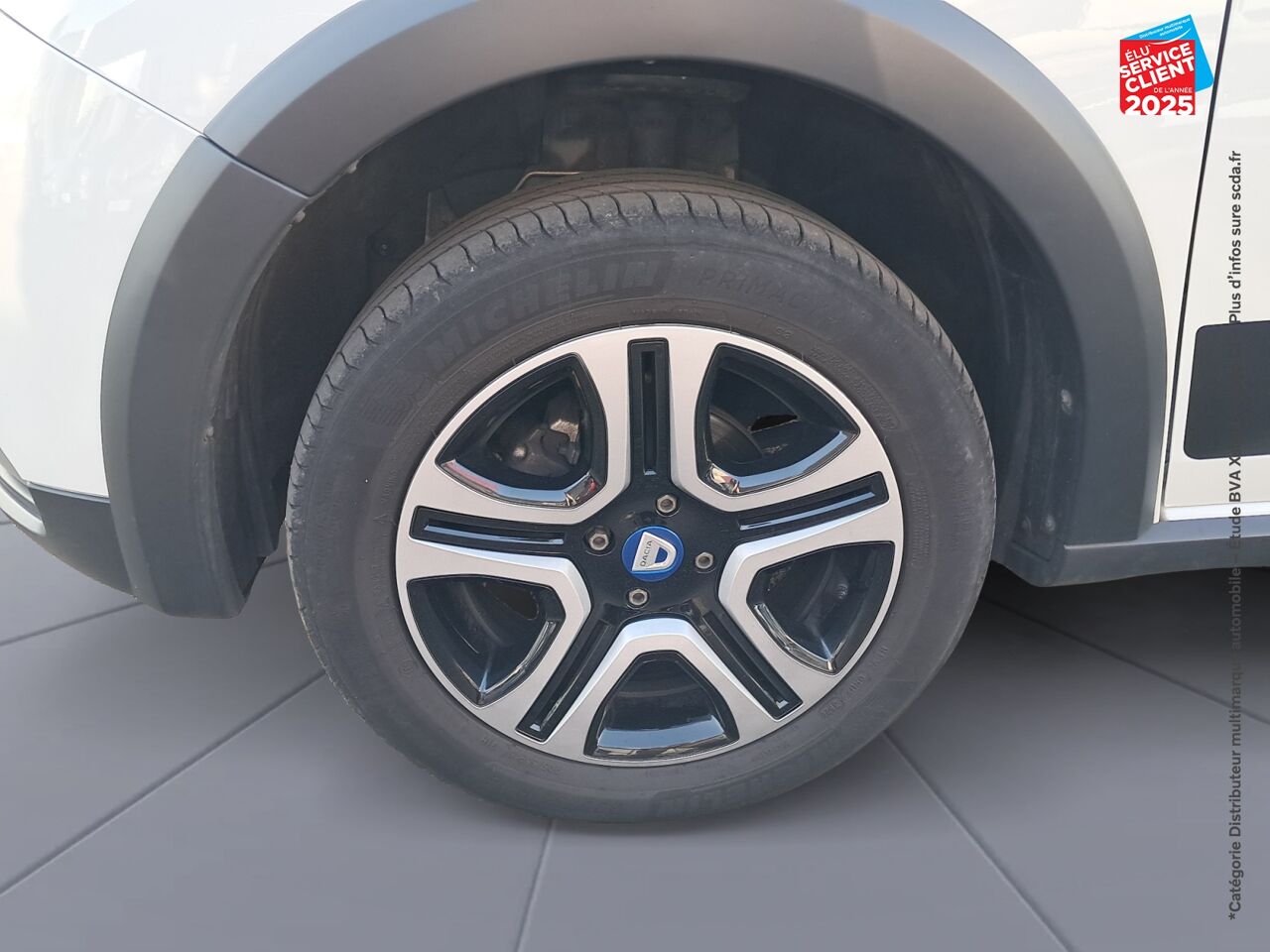 Véhicule d'occasion DACIA SANDERO 1.0 TCE 100CH 15 ANS chez Toyota Saint Dizier
