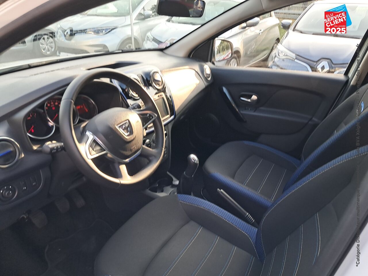 Véhicule d'occasion DACIA SANDERO 1.0 TCE 100CH 15 ANS chez Toyota Saint Dizier