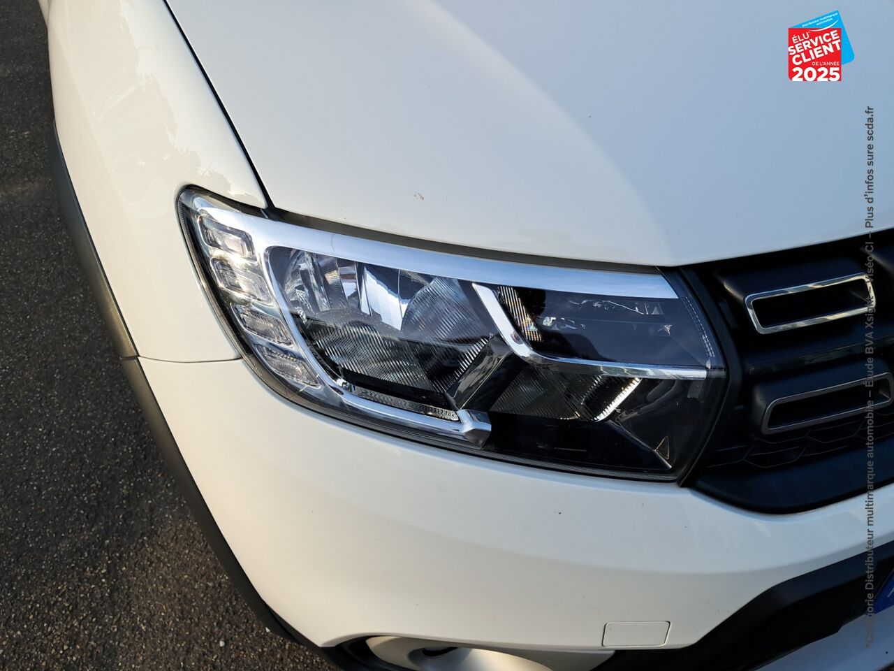 Véhicule d'occasion DACIA SANDERO 1.0 TCE 100CH 15 ANS chez Toyota Saint Dizier