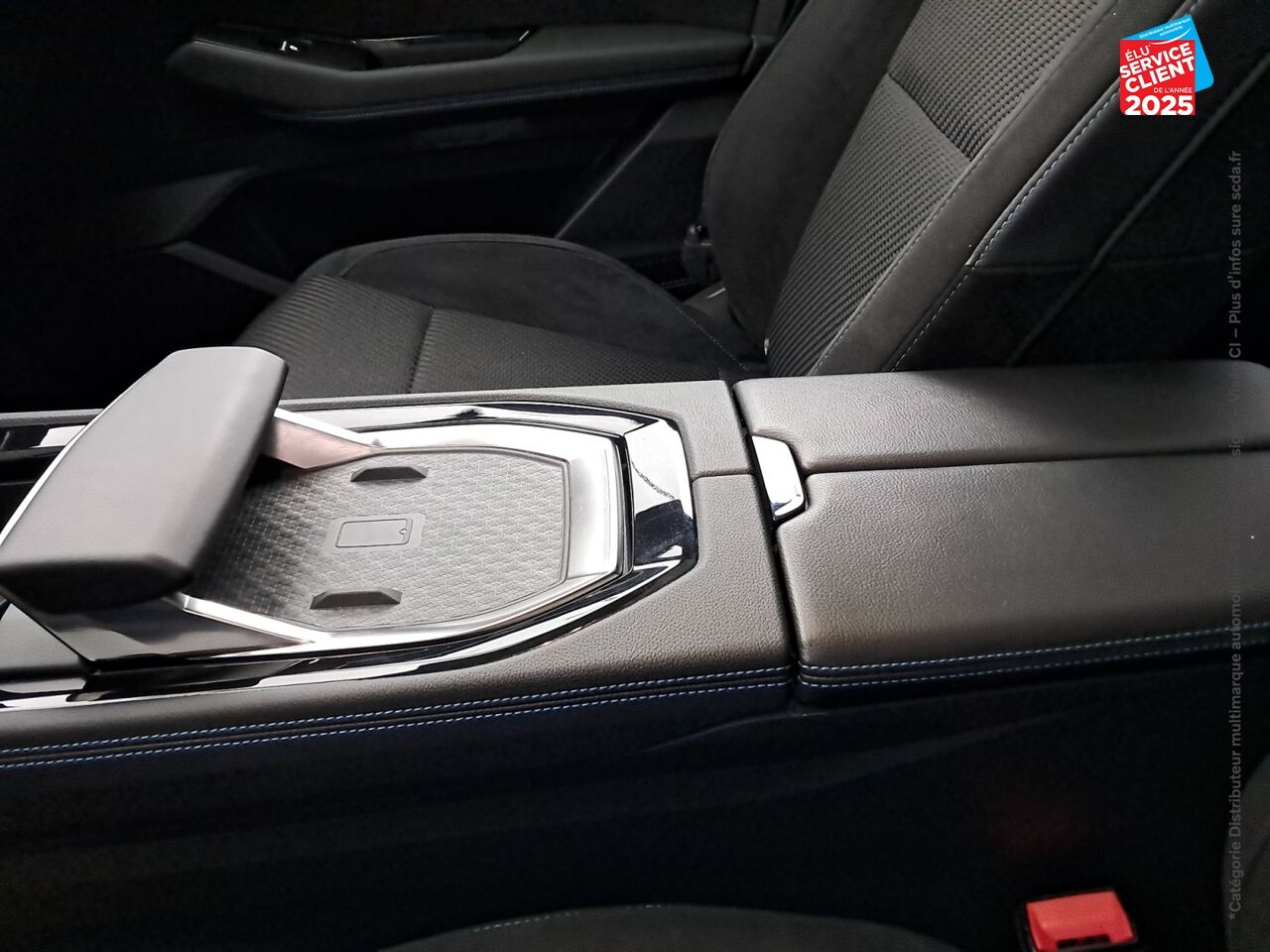 Véhicule d'occasion RENAULT ESPACE 1.2 E-TECH FULL HYBRID 200CH ESPRIT ALPINE SIEGES CHAUF VOLANT CHAUF chez Toyota Thionville