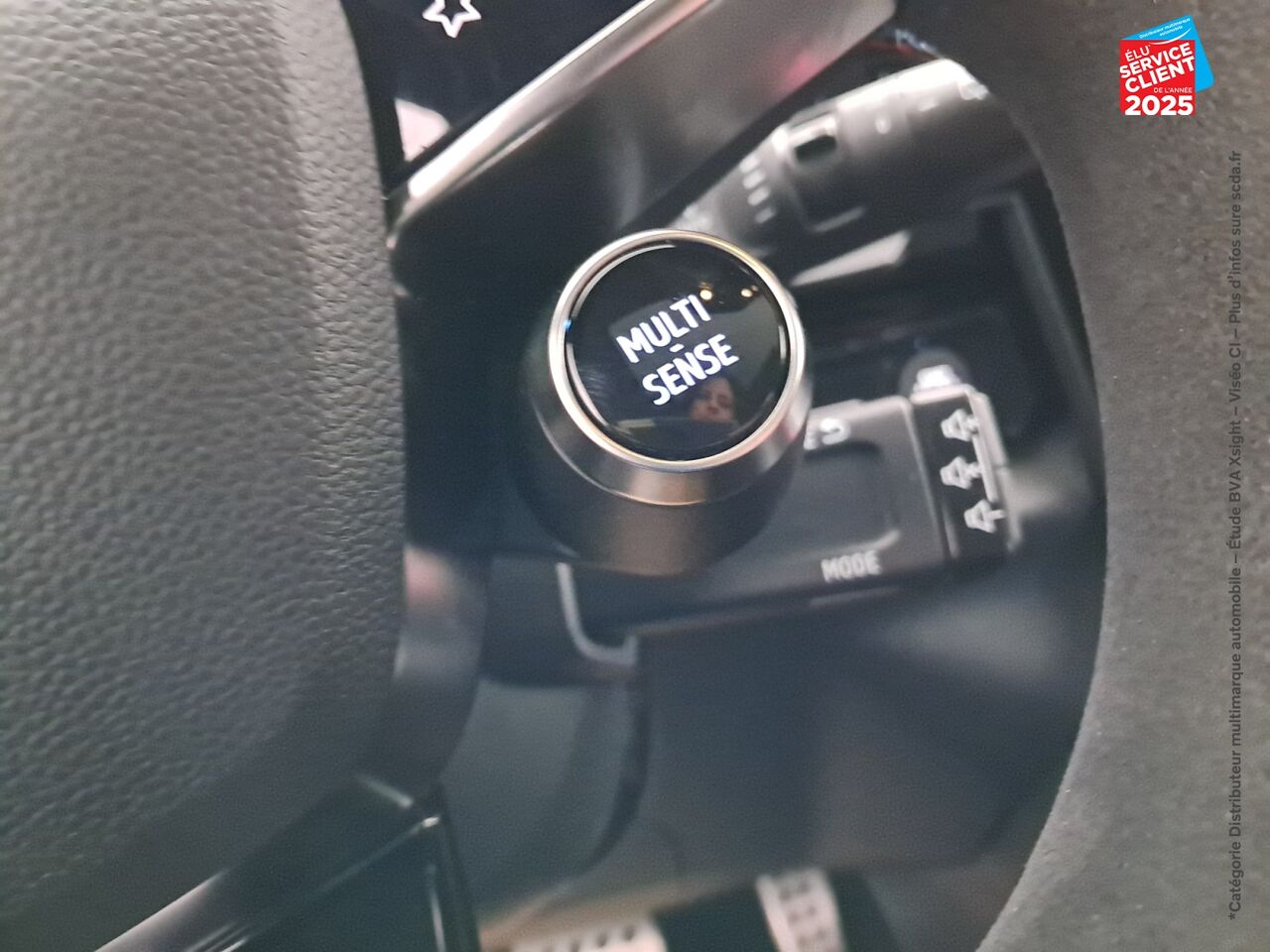 Véhicule d'occasion RENAULT ESPACE 1.2 E-TECH FULL HYBRID 200CH ESPRIT ALPINE SIEGES CHAUF VOLANT CHAUF chez Toyota Thionville