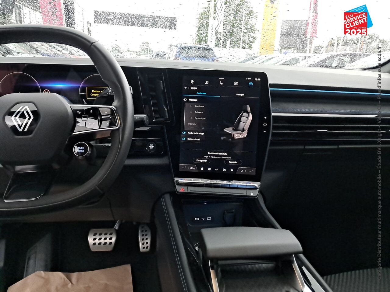 Véhicule d'occasion RENAULT ESPACE 1.2 E-TECH FULL HYBRID 200CH ESPRIT ALPINE SIEGES CHAUF VOLANT CHAUF chez Toyota Thionville