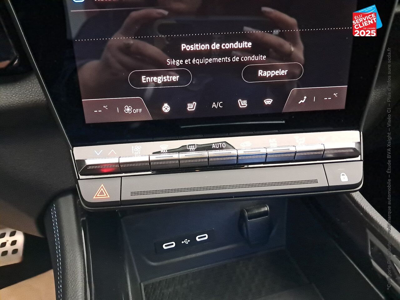 Véhicule d'occasion RENAULT ESPACE 1.2 E-TECH FULL HYBRID 200CH ESPRIT ALPINE SIEGES CHAUF VOLANT CHAUF chez Toyota Thionville