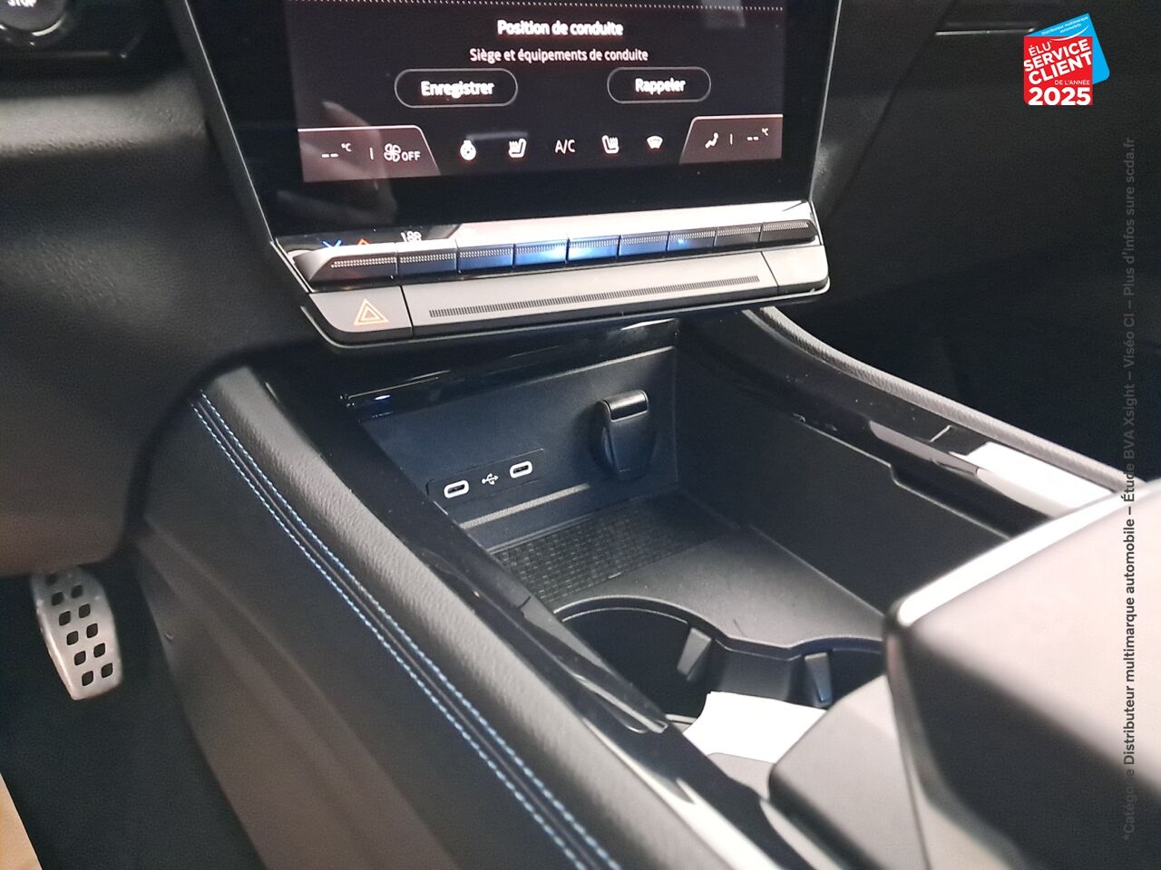 Véhicule d'occasion RENAULT ESPACE 1.2 E-TECH FULL HYBRID 200CH ESPRIT ALPINE SIEGES CHAUF VOLANT CHAUF chez Toyota Thionville
