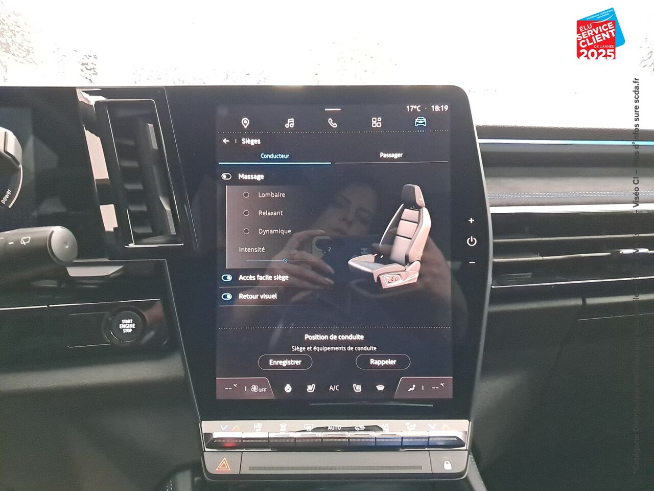 Véhicule d'occasion RENAULT ESPACE 1.2 E-TECH FULL HYBRID 200CH ESPRIT ALPINE SIEGES CHAUF VOLANT CHAUF chez Toyota Thionville