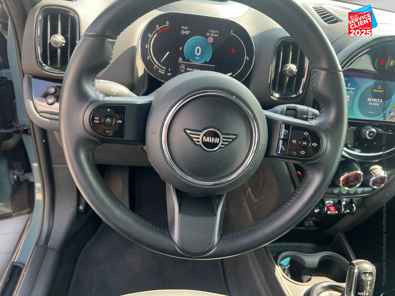 Véhicule d'occasion MINI COUNTRYMAN COOPER D 150CH NORTHWOOD BVA8 CAMERA GPS chez Toyota Bar le Duc