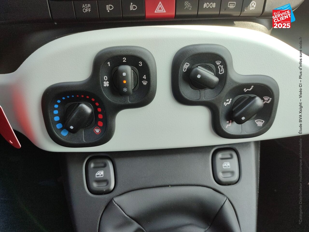 Véhicule d'occasion FIAT PANDA CLASSIC 1.0 70CH BSG SS PANDINA chez Hyundai Strasbourg