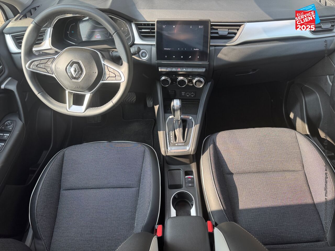 Véhicule d'occasion RENAULT CAPTUR 1.6 E-TECH HYBRIDE 145CH INTENS -21 chez Nissan Montbéliard